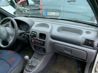 bontott RENAULT CLIO II Jobb Hátsó Lámpa