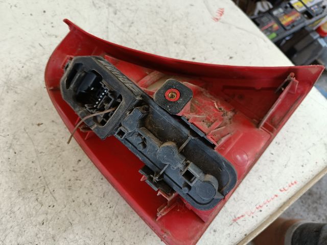 bontott RENAULT CLIO II Jobb Hátsó Lámpa