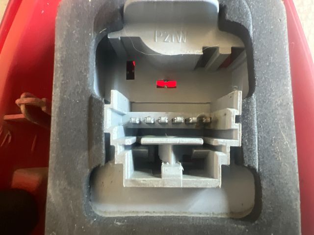 bontott RENAULT CLIO II Jobb Hátsó Lámpa