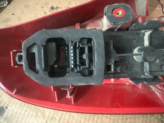 bontott RENAULT CLIO II Jobb Hátsó Lámpa