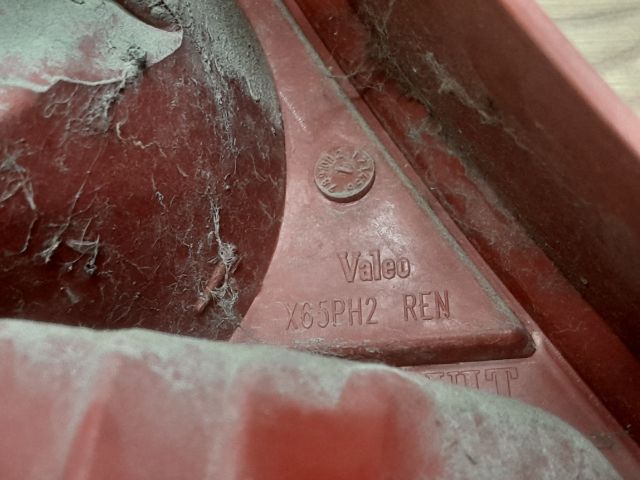 bontott RENAULT CLIO II Jobb hátsó Lámpabúra