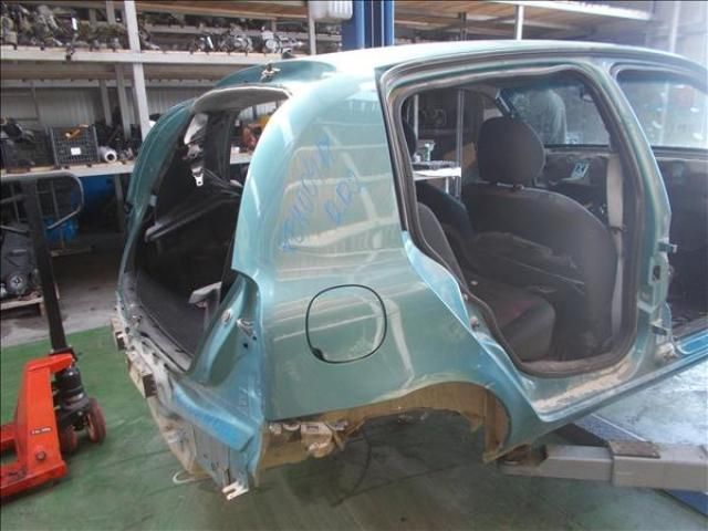 bontott RENAULT CLIO II Jobb hátsó Sárvédő