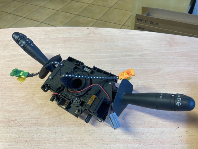 bontott RENAULT CLIO II Jobb Kormánykapcsoló Ablaktörlő