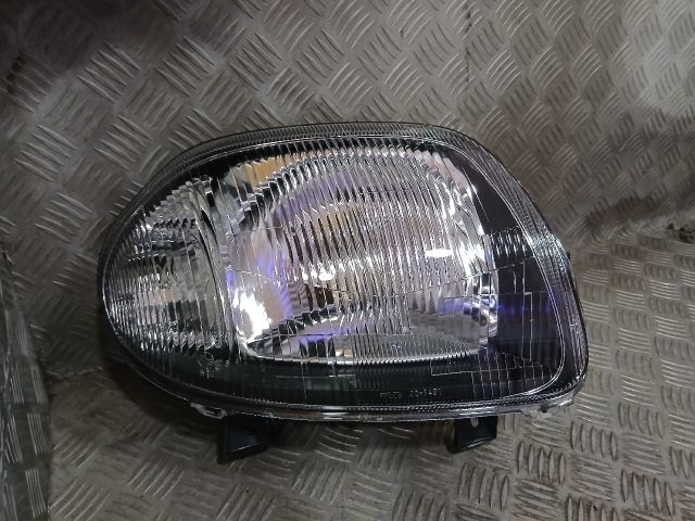 bontott RENAULT CLIO II Jobb Ledes Fényszóró