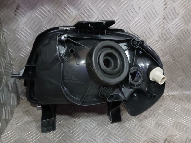 bontott RENAULT CLIO II Jobb Ledes Fényszóró