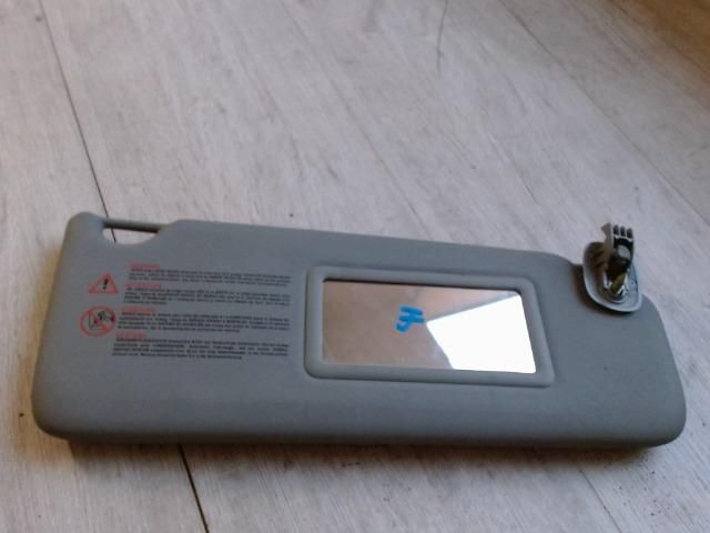 bontott RENAULT CLIO II Jobb Napellenző