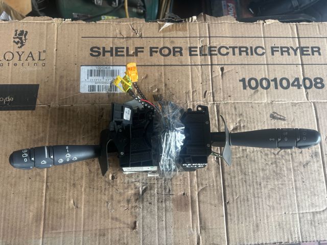 bontott RENAULT CLIO II Komplett Kormánykapcsoló (Bajuszkapcsoló)