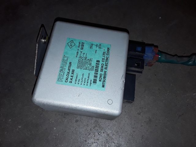 bontott RENAULT CLIO II Kormányszervó Motor (Elektromos)