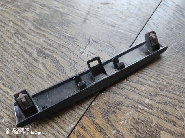 bontott RENAULT CLIO II Középső Műszerfal Díszléc