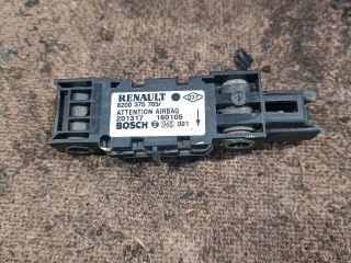 bontott RENAULT CLIO II Központi Ütközés Érzékelő