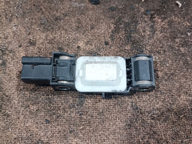 bontott RENAULT CLIO II Központi Ütközés Érzékelő