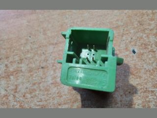 bontott RENAULT CLIO II Központizár Kapcsoló