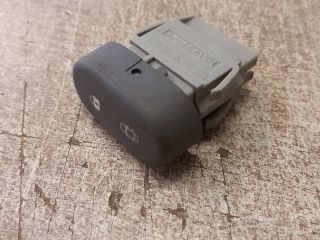 bontott RENAULT CLIO II Központizár Kapcsoló