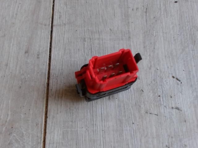 bontott RENAULT CLIO II Központizár Kapcsoló