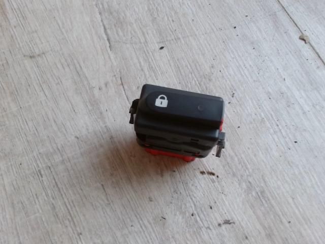 bontott RENAULT CLIO II Központizár Kapcsoló