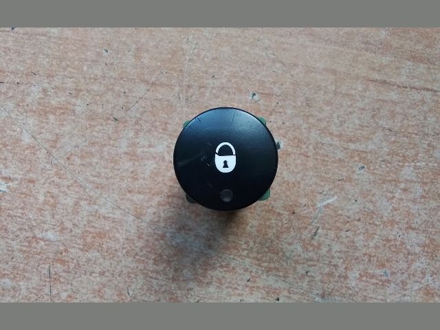 bontott RENAULT CLIO II Központizár Kapcsoló