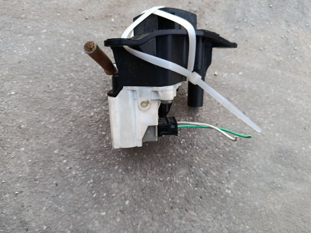 bontott RENAULT CLIO II Központizár Motor Csomagtérajtó