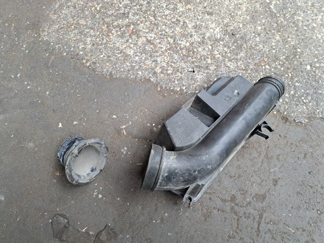 bontott RENAULT CLIO II Légbeömlő