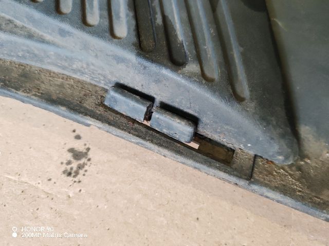 bontott RENAULT CLIO II Levélrács