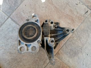 bontott RENAULT CLIO II Motor Tartó Bak (Fém)