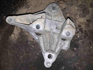 bontott RENAULT CLIO II Motor Tartó Bak (Pozíciófüggetlen)