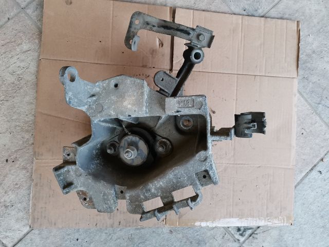 bontott RENAULT CLIO II Motor Tartó Bak (Pozíciófüggetlen)