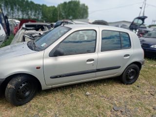 bontott RENAULT CLIO II Motorháztető Gumikéder