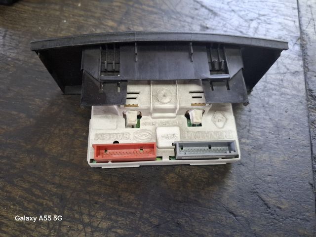 bontott RENAULT CLIO II Multifunkciós Kijelző