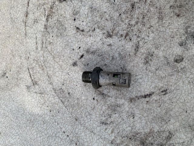 bontott RENAULT CLIO II Olajnyomás Jeladó