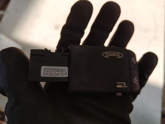 bontott RENAULT CLIO II Rádió / CD Kapcsoló