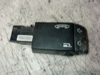 bontott RENAULT CLIO II Rádió / CD Kapcsoló