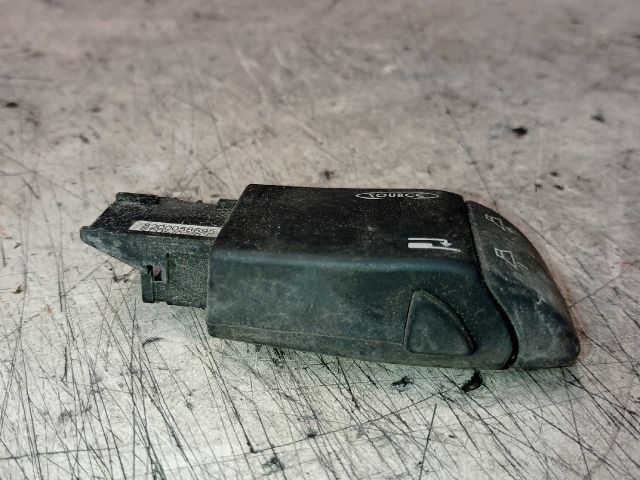 bontott RENAULT CLIO II Rádió / CD Kapcsoló