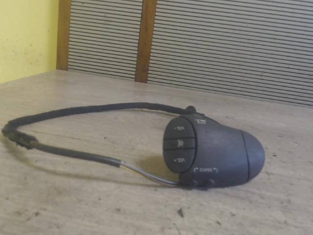 bontott RENAULT CLIO II Rádió / CD Kapcsoló