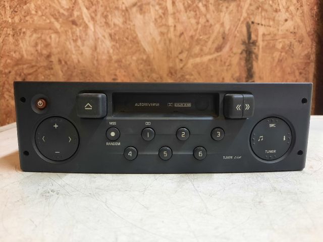 bontott RENAULT CLIO II Rádió / CD