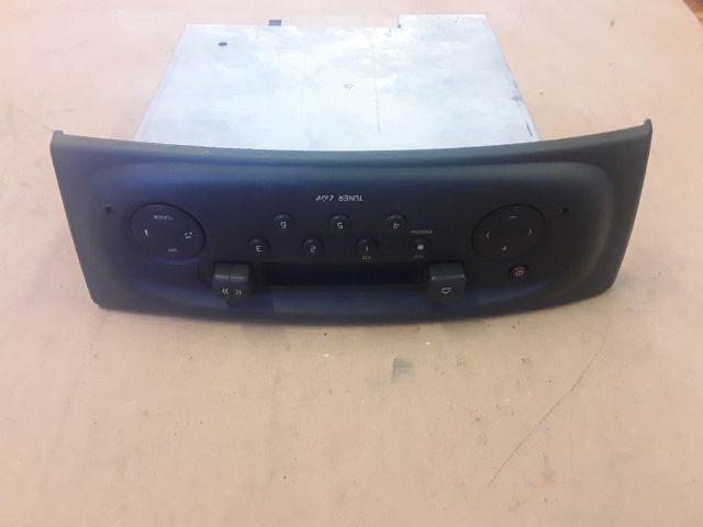 bontott RENAULT CLIO II Rádió / CD