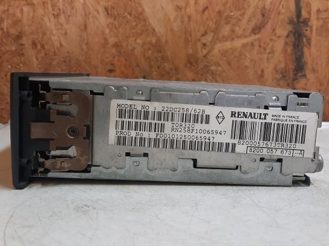 bontott RENAULT CLIO II Rádió / CD