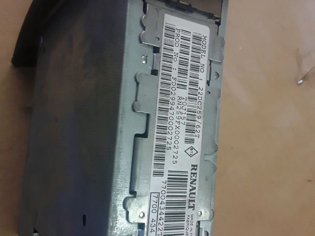 bontott RENAULT CLIO II Rádió / CD