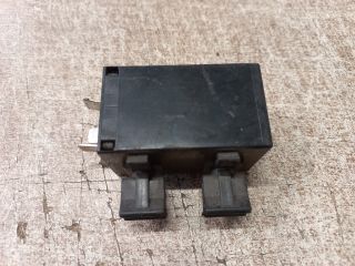 bontott RENAULT CLIO II Relé