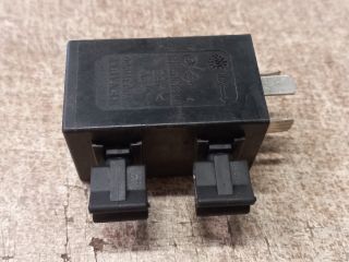 bontott RENAULT CLIO II Relé