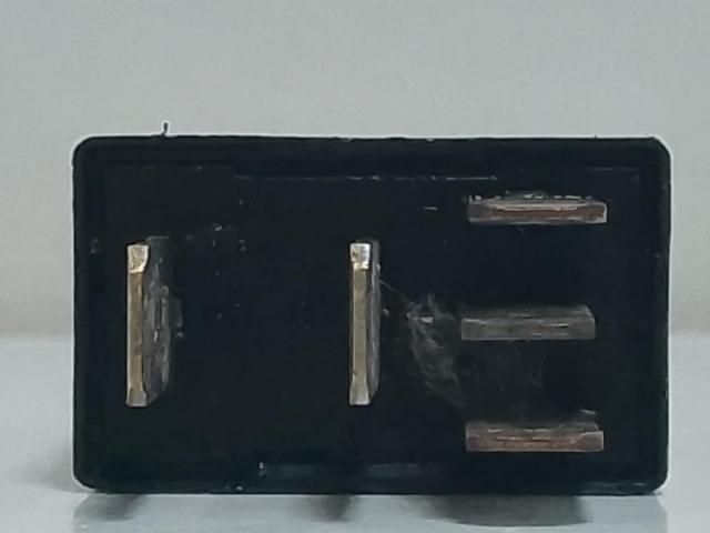 bontott RENAULT CLIO II Relé