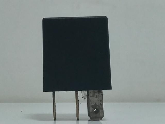 bontott RENAULT CLIO II Relé