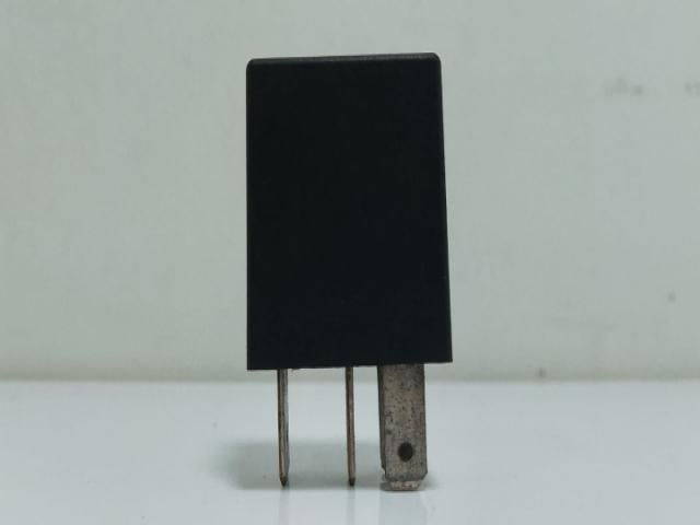 bontott RENAULT CLIO II Relé