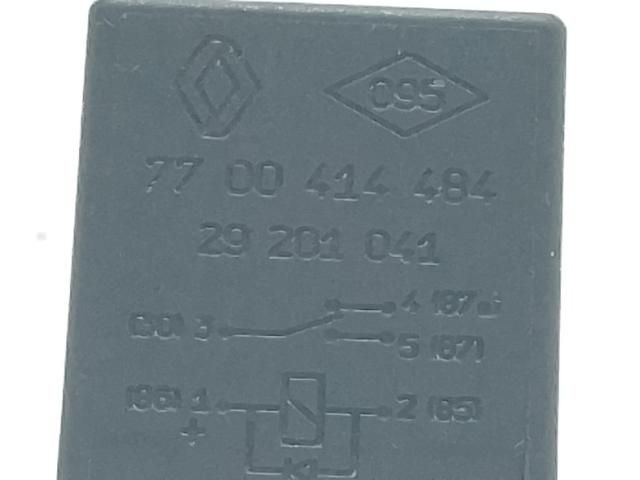 bontott RENAULT CLIO II Relé