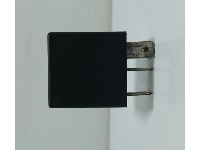 bontott RENAULT CLIO II Relé