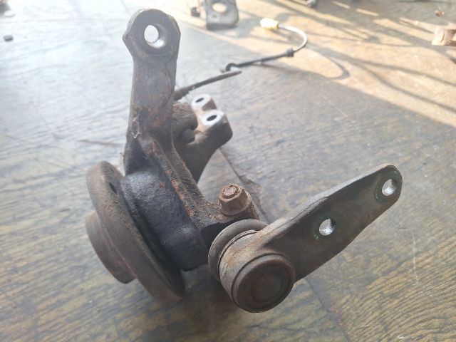 bontott RENAULT CLIO II Bal első Csonkállvány Kerékaggyal