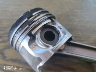 bontott RENAULT CLIO II Dugattyú és Hajtókar