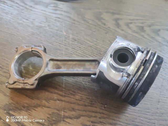 bontott RENAULT CLIO II Dugattyú és Hajtókar