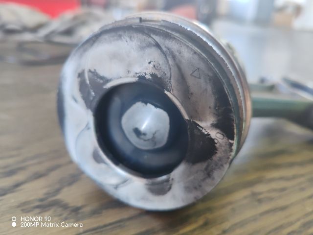 bontott RENAULT CLIO II Dugattyú és Hajtókar