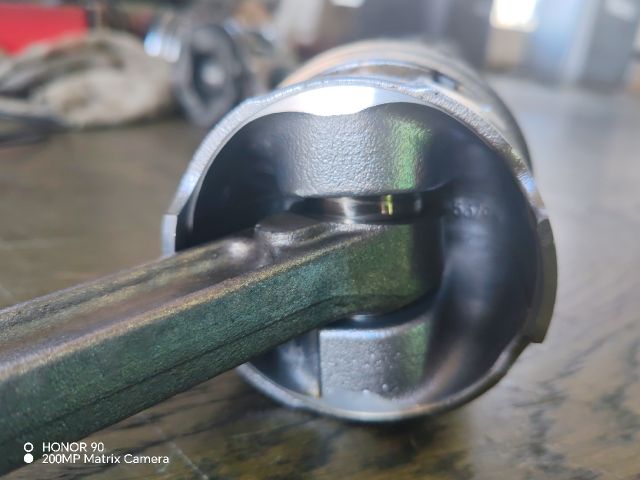 bontott RENAULT CLIO II Dugattyú és Hajtókar