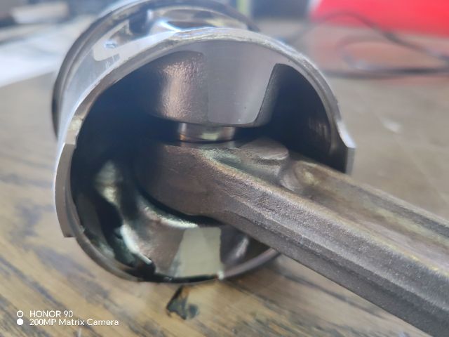 bontott RENAULT CLIO II Dugattyú és Hajtókar